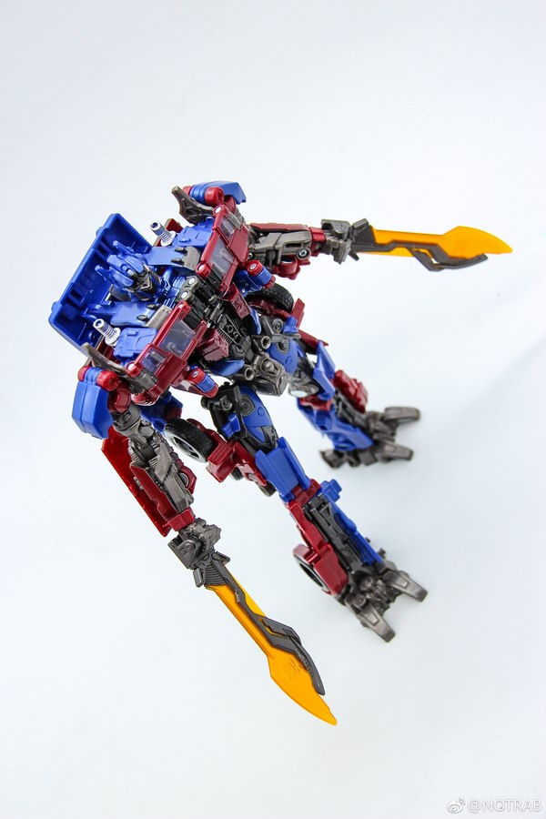 Studio Series In Hand Photos Featuring Wave 1 And Wave 2 Deluxes, Plus Optimus, Starscream, And Blackout 14 (14 of 28)